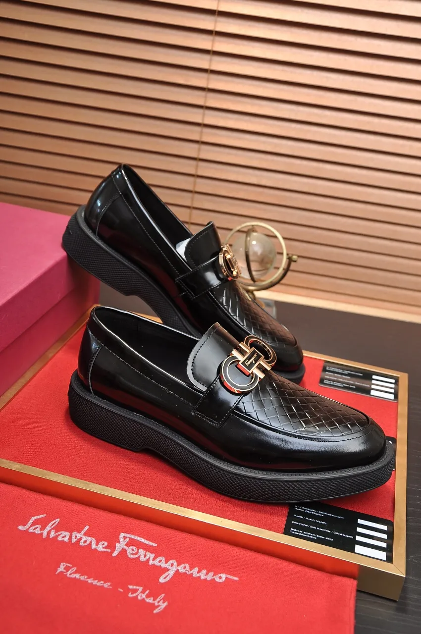 Men's shoes 💰720💶 [Ferragamo/Ferragamo] The latest model in the counter. Original imported open-sided high-quality cowhide hand-woven + imported 🐂 cowhide + original luxury metal buckle + original combination outsole. Comparison without pressure 38--45 (45 custom-made)